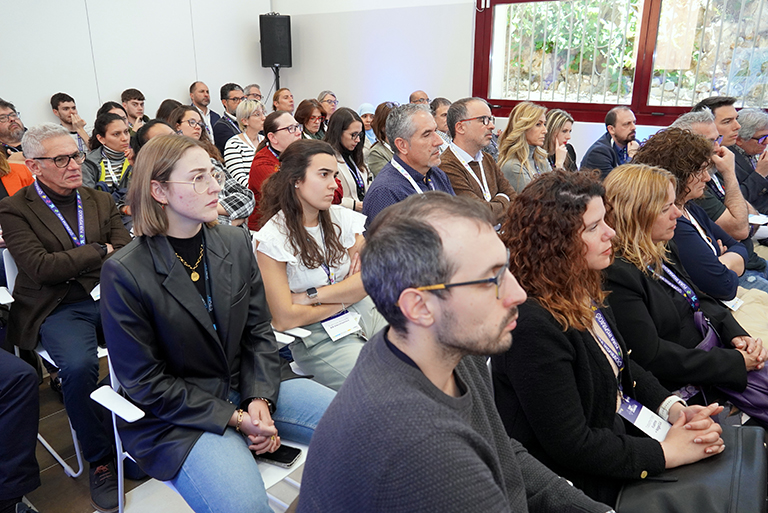 Públic assistent a la trobada sobre el sector de la logística