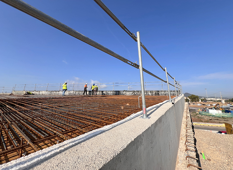 Estructura elevada de la futura autovia