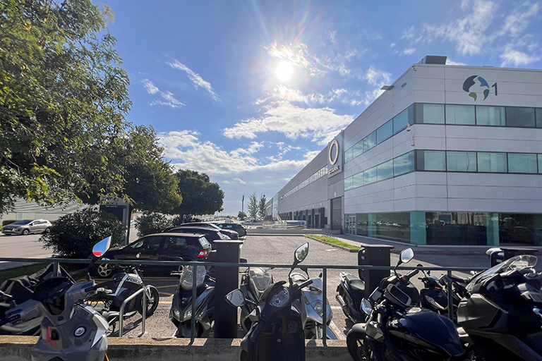 Nau de l'empresa Stark a la zona industrial de Sant Boi