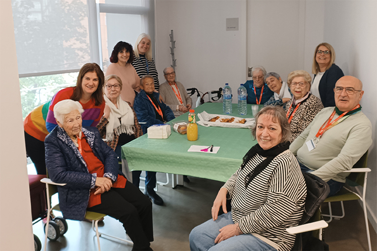 Primera reunió del grup de persones participants al projecte