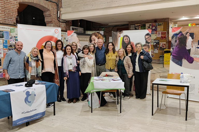 Foto de grup de l'acte on es va presentar el projecte