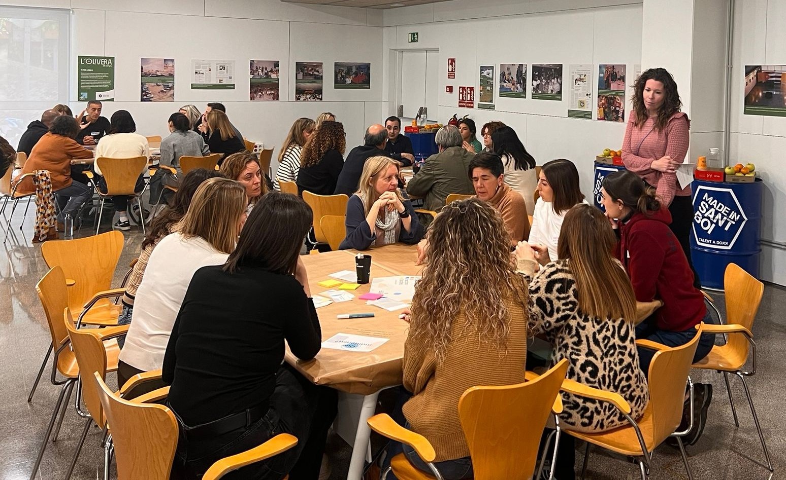 Foto de les dinàmiques de treball realitzades a la Jornada de la Xarxa de Transicions Educatives