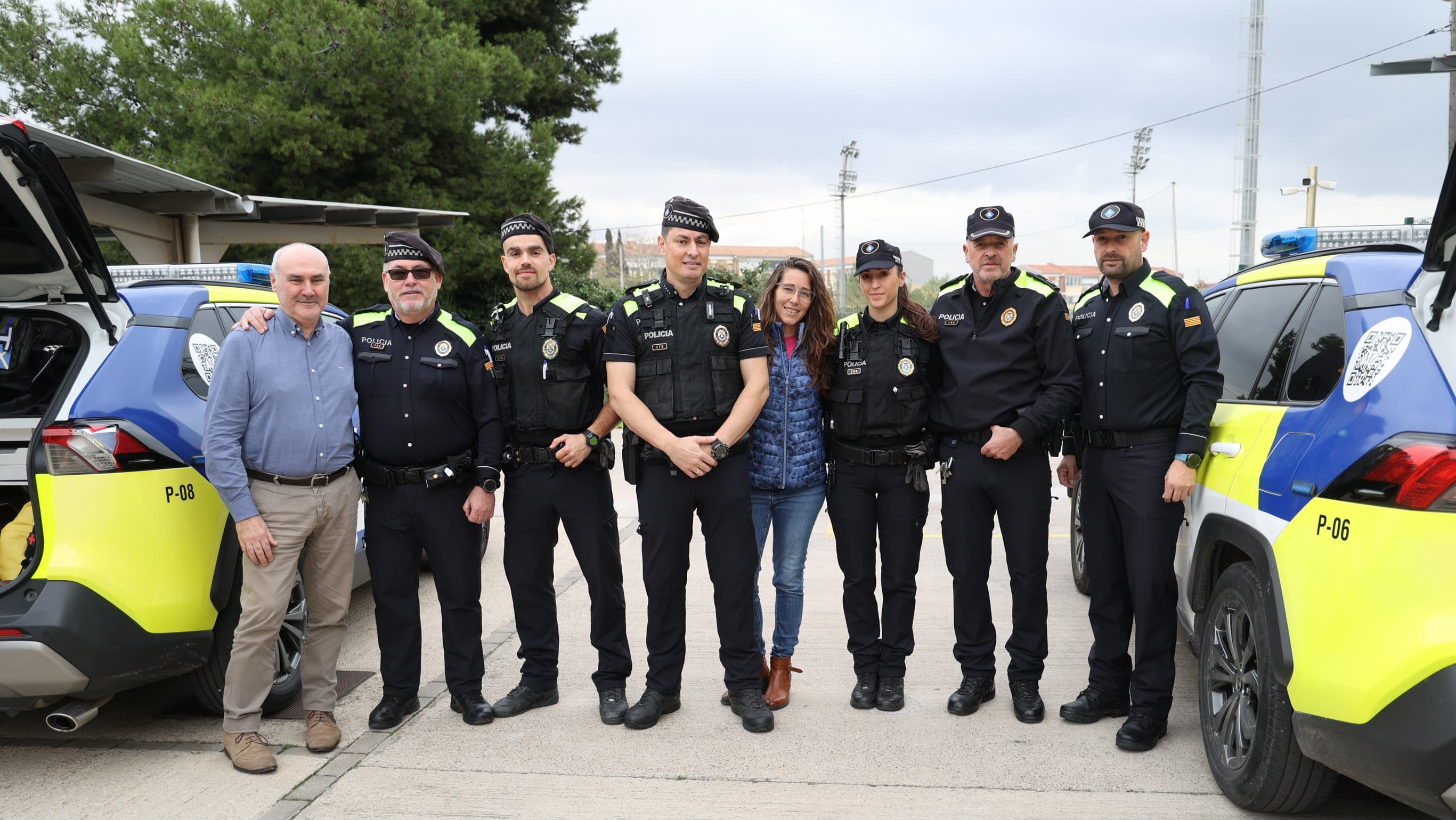 Ajuda Policia Local a les víctimes de la dana