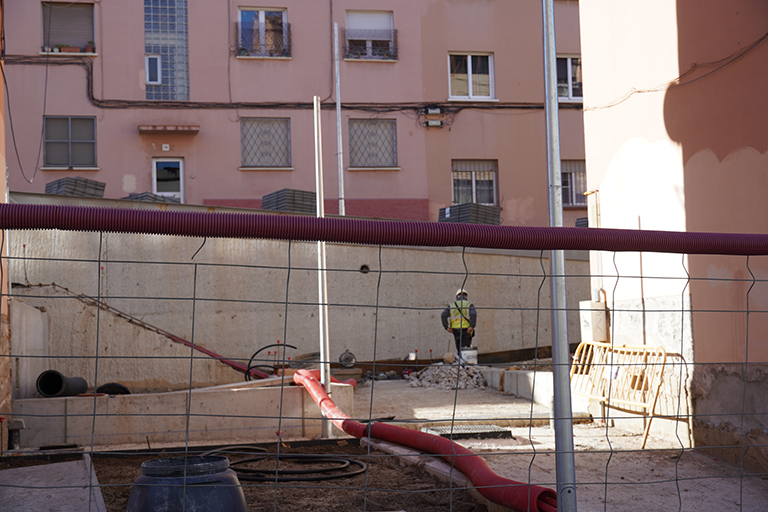 Les obres continuen per facilitar l'accès des dels pisos de la Muntanyeta