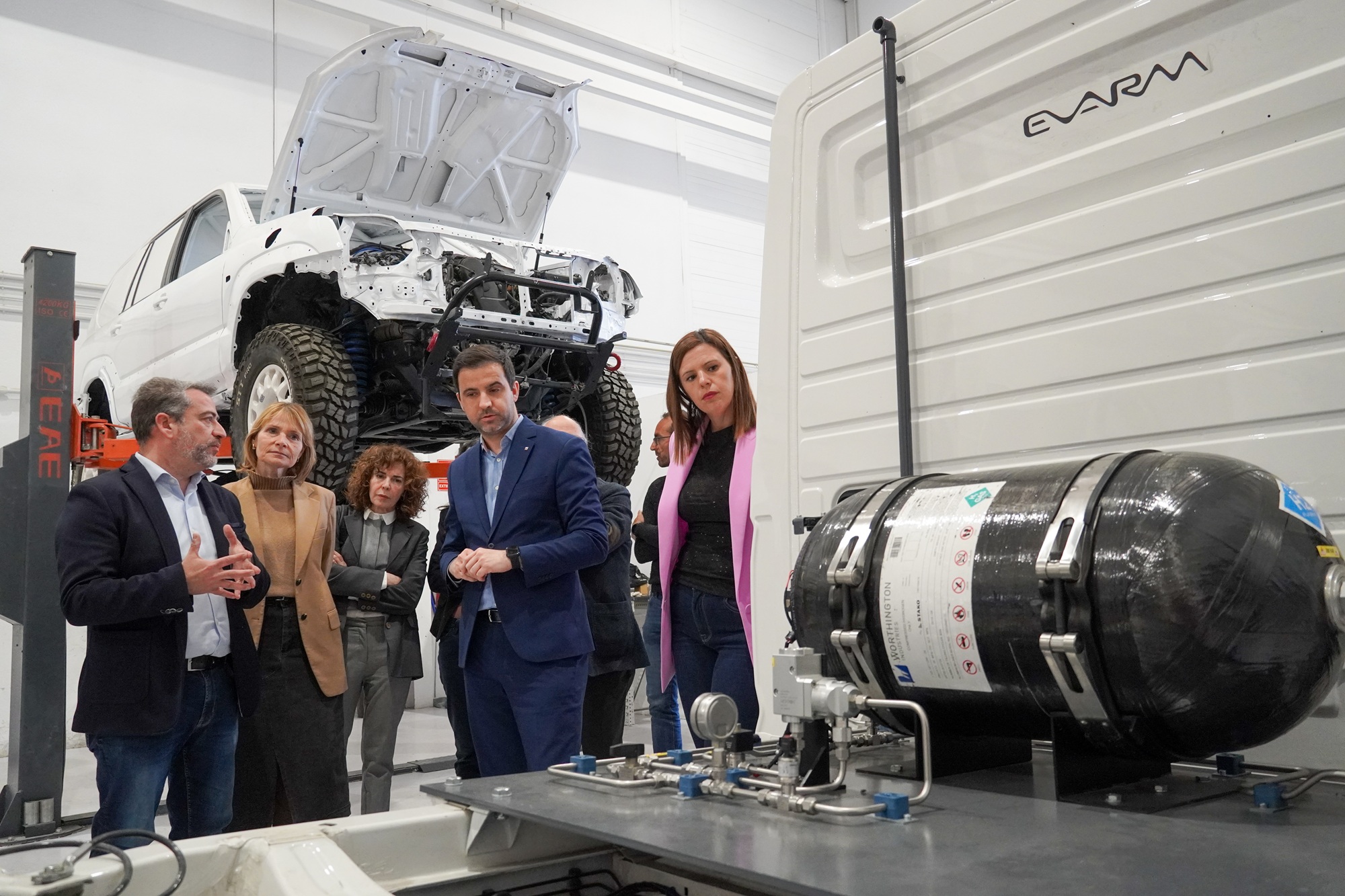 Un moment de la visita institucional a les instal·lacions de l'empresa