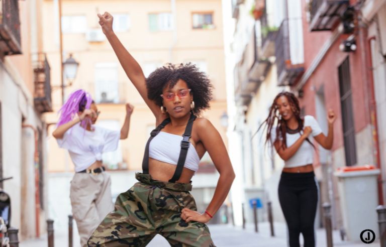 Taller de ball per a jove: Afrobeats
