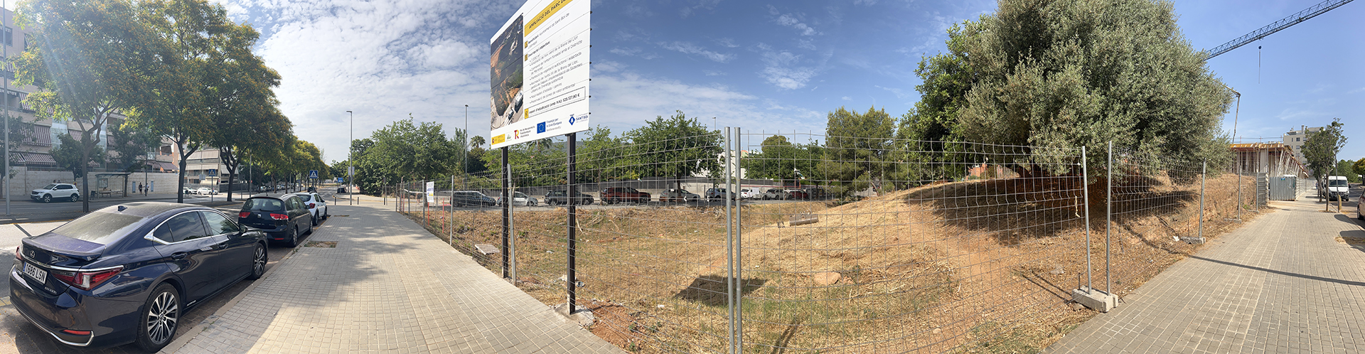 Vista panoràmica del terreny on es condiciona el nou parc