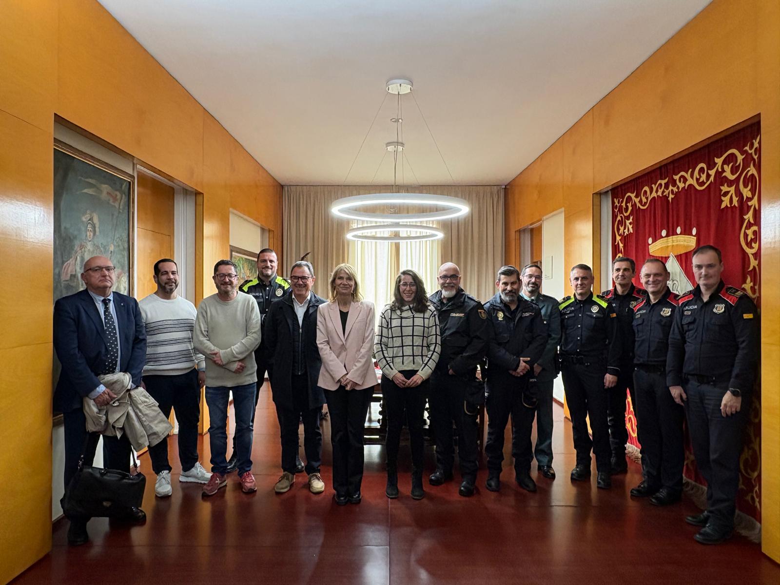 Foto de grup de la darrera sessió de la Junta de Seguretat