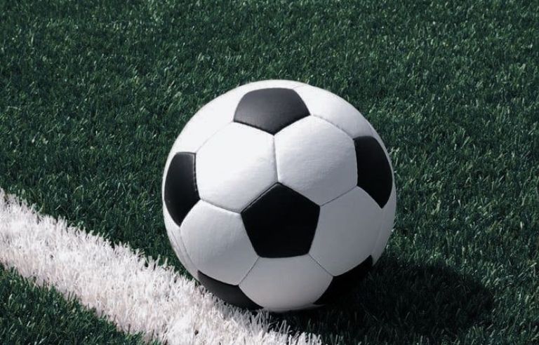 Tarda de futbol per a joves