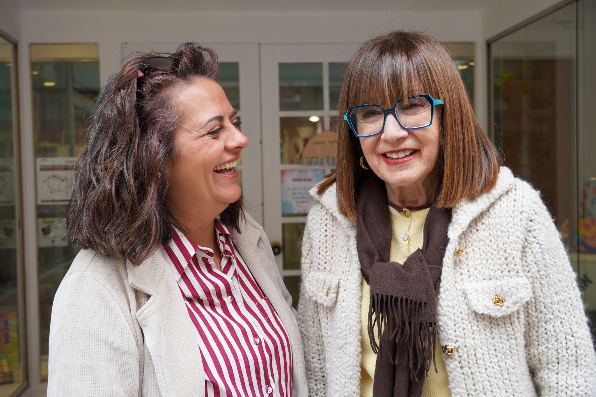 Ciara i Maria, les propietàries de la Llibreria Barbus