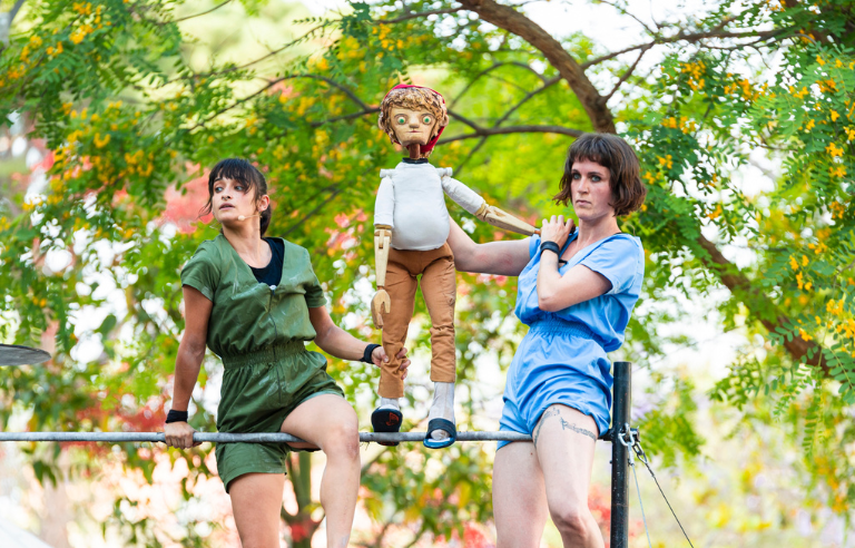 4 parets i 1 sostre, espectacle de circ