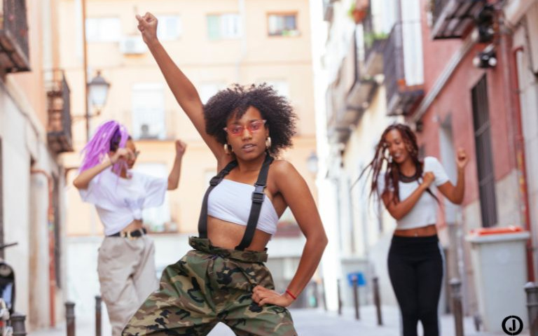 Taller de ball per a jove: Afrobeats