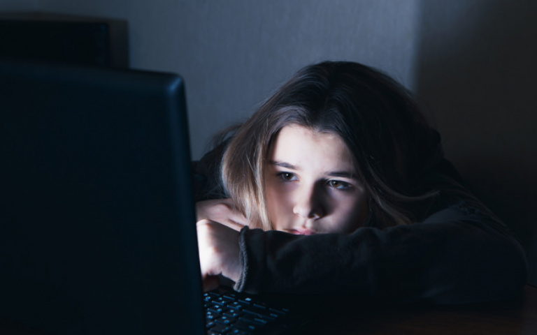 Formació a famílies: Ciberseguretat i Ciberassetjament