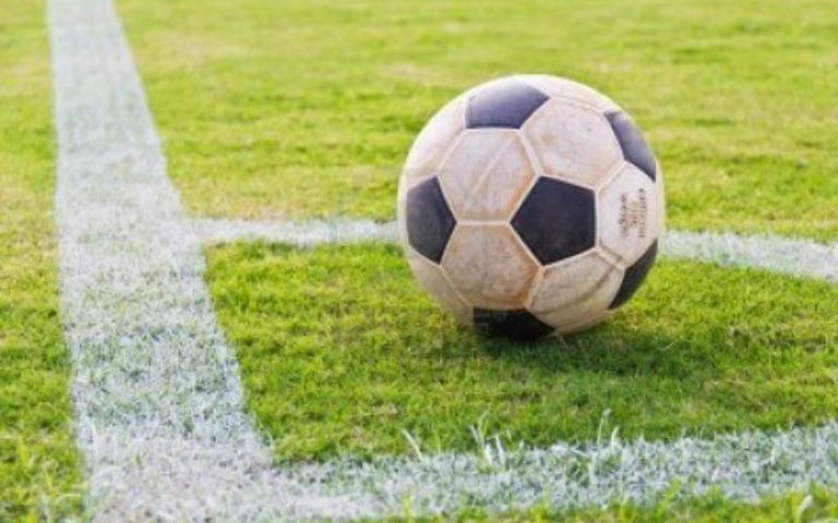 Tarda de futbol per a joves