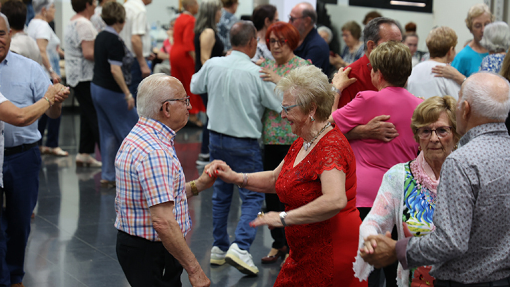 Ball de la gent gran a Camps Blancs