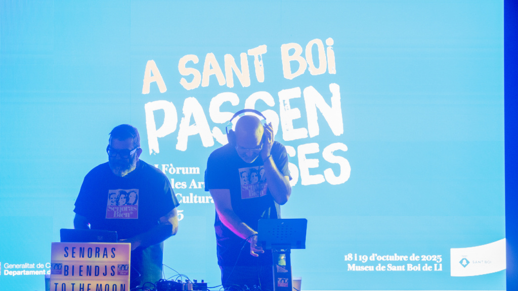 Actuació de dj's durant el festival