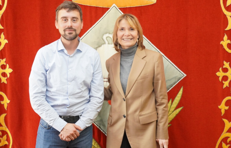 Visita institucional del diputat d'Acció Climàtica, Marc Serra, a l'Ajuntament de Sant Boi on ha estat rebut per l'alcaldessa, Lluïsa Moret.