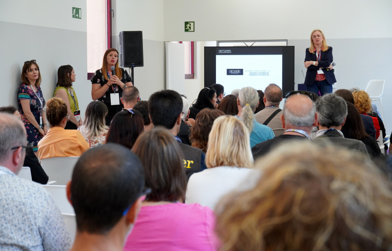 Acte de presentació de l'Agenda Urbana del Comerç, al Palau de Marianao