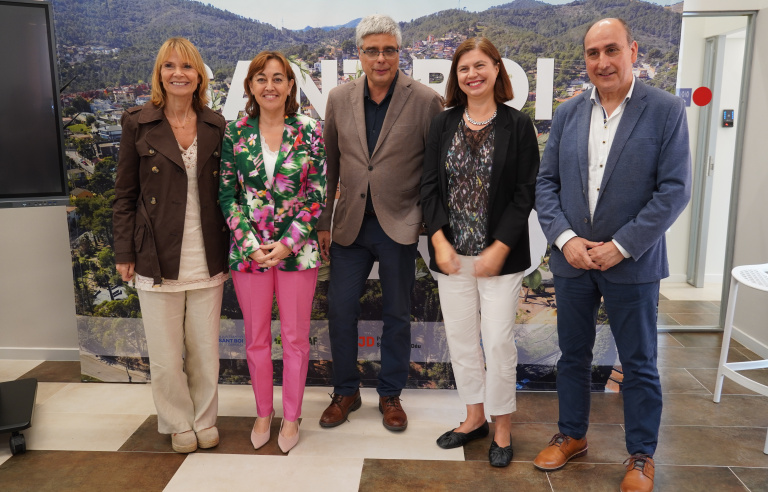 Lluïsa Moret, Sílvia Paneque, Joan Pino, Elena Pita i Santiago Gassó