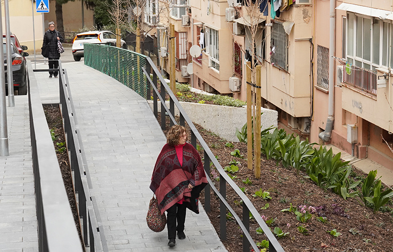 Nova rampa al carrer de Santiago Ramon i Cajal